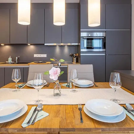 Grimming By Keyone توبليتز