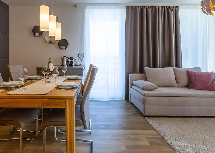 Apartment Grimming By Keyone